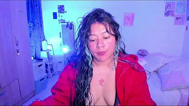 Snapshot of StephaniFox chatting on 01-22-25, 02:26 StephaniFox online show from 01-22-25, 02:26