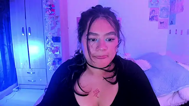Snapshot of StephaniFox chatting on 02-20-25, 11:32 StephaniFox online show from 02-20-25, 11:32