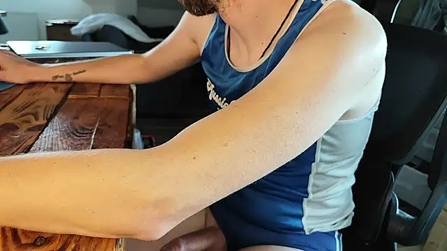 Snapshot of twinkish_90 chatting on 09-19-25, 06:48 twinkish 90 online show from 09-19-25, 06:48