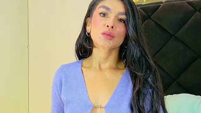 Holly Brensonexx  online show from 02-24-26, 12:47