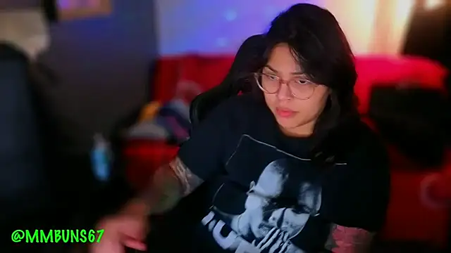 Snapshot of miacanela_xo chatting on 11-23-25, 01:49 miacanela xo online show from 11-23-25, 01:49