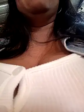 Snapshot of Julieta-tits chatting on 12-19-24, 10:32 Julieta-tits online show from 12-19-24, 10:32