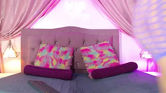 Snapshot of Maite_Foxx chatting on 12-13-24, 10:02 Maite Foxx online show from 12-13-24, 10:02