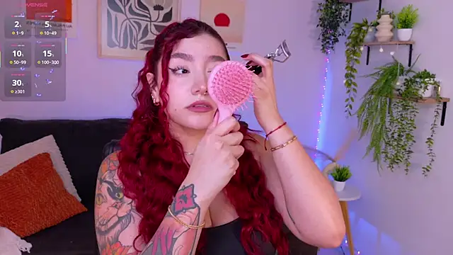 Snapshot of ViolettCastel chatting on 05-08-26, 08:36 ViolettCastel online show from 05-08-26, 08:36