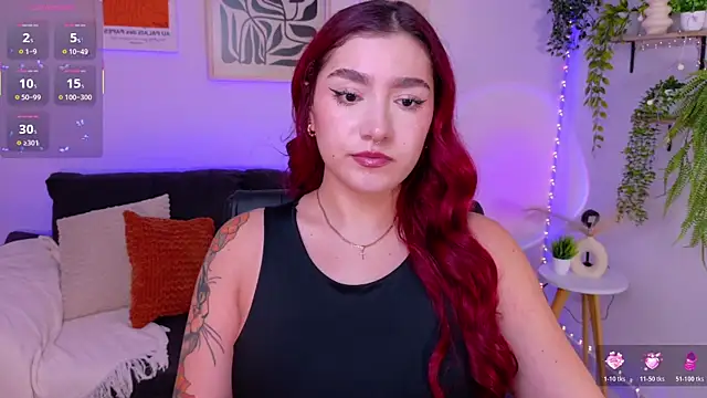 Snapshot of ViolettCastel chatting on 05-17-26, 07:32 ViolettCastel online show from 05-17-26, 07:32