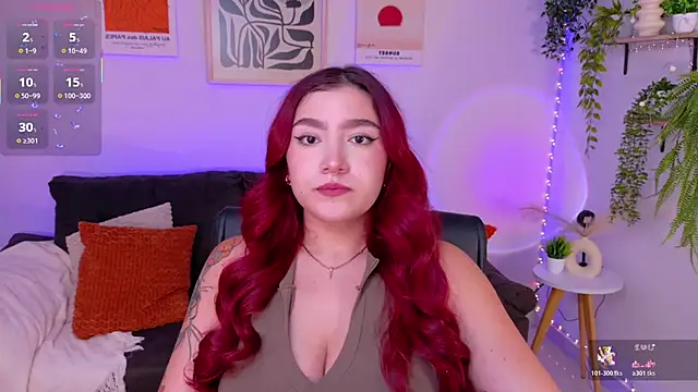 Snapshot of ViolettCastel chatting on 05-19-26, 08:04 ViolettCastel online show from 05-19-26, 08:04