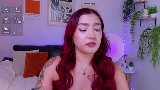 Snapshot of ViolettCastel chatting on 06-07-26, 06:11 ViolettCastel online show from 06-07-26, 06:11