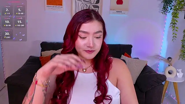 ViolettCastel online show from 07-16-26, 12:05