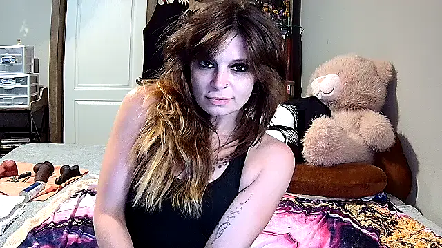 Snapshot of ZeelaXoXo chatting on 02-22-26, 04:24 ZeelaXoXo online show from 02-22-26, 04:24