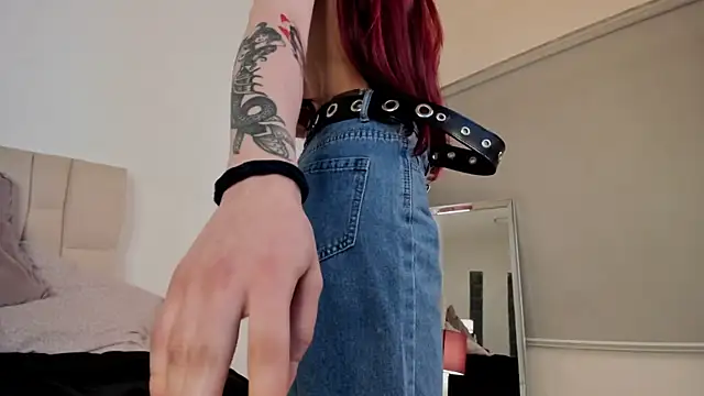 Roxxy mora online show from 02-19-25, 03:28