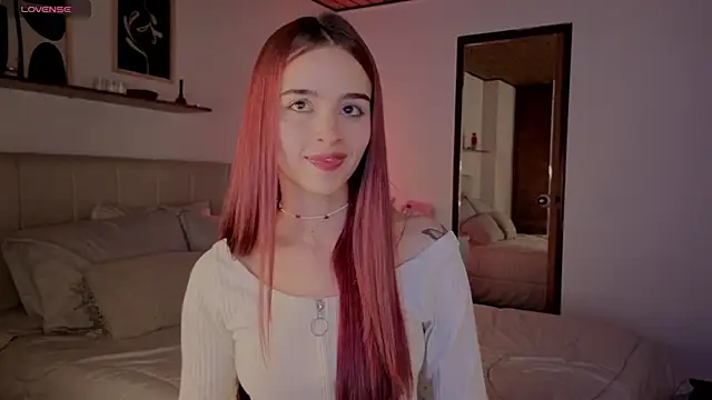 Roxxy mora online show from 11-19-25, 10:10