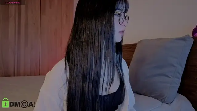 Snapshot of Roxxy_mora chatting on 07-14-26, 10:26 Roxxy mora online show from 07-14-26, 10:26