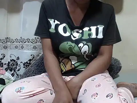 Snapshot of Linda_sexy chatting on 09-12-25, 03:28 Linda sexy online show from 09-12-25, 03:28