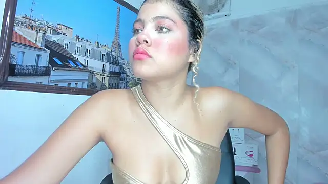 Snapshot of sofiacastillo01 chatting on 05-29-26, 01:31 sofiacastillo01 online show from 05-29-26, 01:31