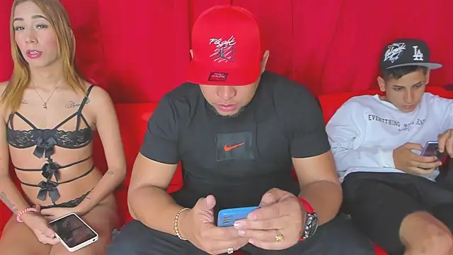 Snapshot of Extreme_Team8 chatting on 02-01-25, 04:35 Extreme Team8 online show from 02-01-25, 04:35