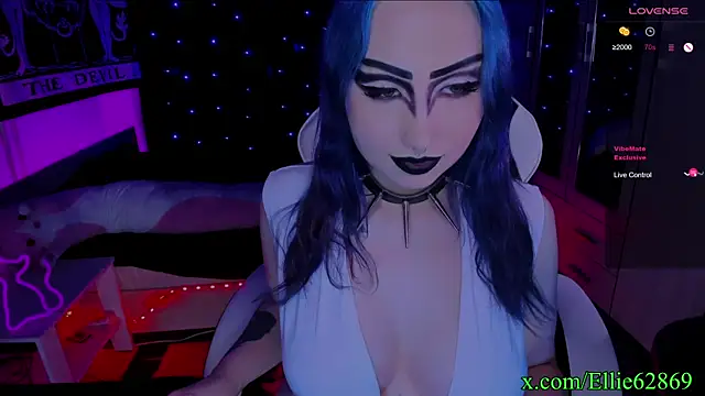 Kitty goth online show from 12-21-24, 06:34