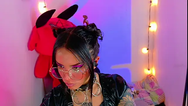 Snapshot of Dann_dan chatting on 01-28-25, 06:05 Dann dan online show from 01-28-25, 06:05