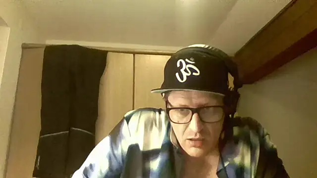 Bigthroaterboy online show from 12-10-24, 08:49