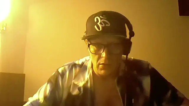 Bigthroaterboy online show from 12-12-24, 07:37