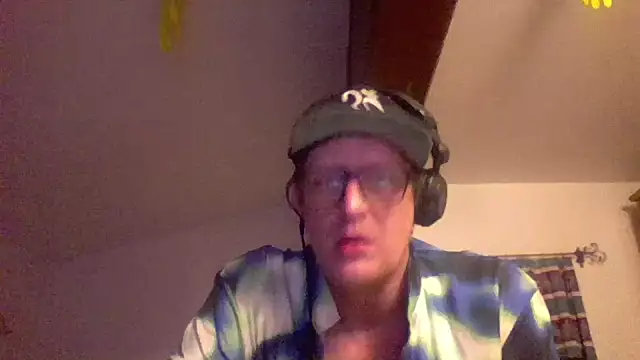 Bigthroaterboy online show from 12-18-24, 06:03