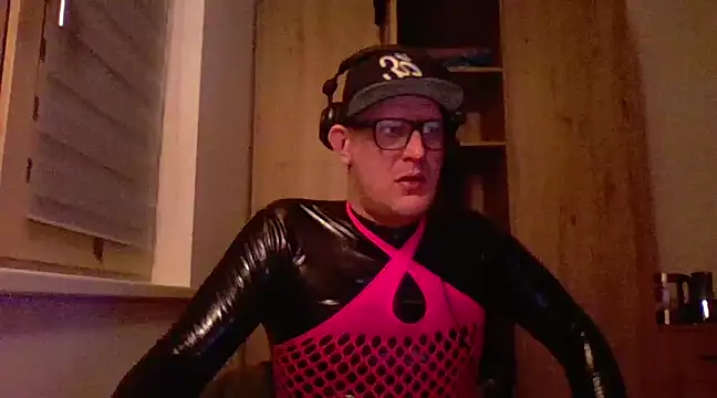 Bigthroaterboy online show from 02-21-25, 07:43