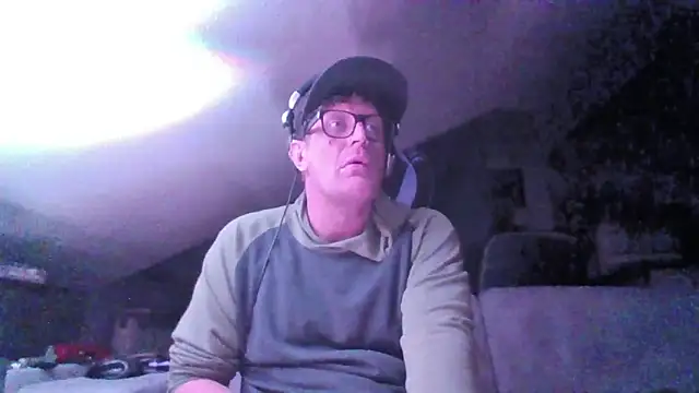 Bigthroaterboy online show from 10-27-25, 05:11