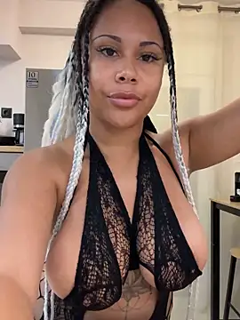 HaileyDiana online show from 10-23-25, 05:12