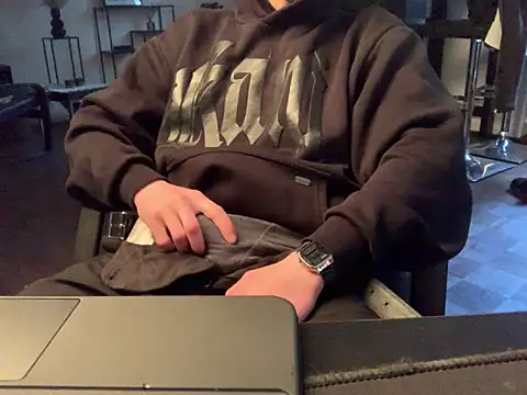 KendrickJiz online show from 05-13-26, 06:27