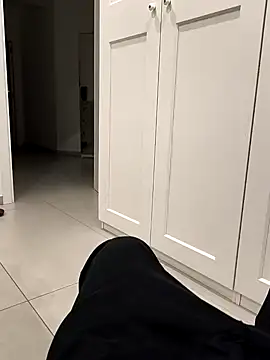 Snapshot of Porkocazzone chatting on 01-05-25, 09:57 Porkocazzone online show from 01-05-25, 09:57