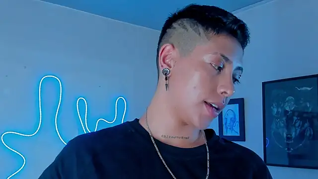 Aleja1214 online show from 09-22-25, 01:40