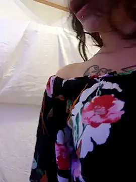 Snapshot of vvictoria_xxx chatting on 03-09-25, 05:00 vvictoria xxx online show from 03-09-25, 05:00