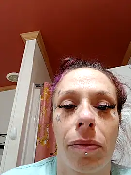 Snapshot of vvictoria_xxx chatting on 03-22-25, 09:21 vvictoria xxx online show from 03-22-25, 09:21