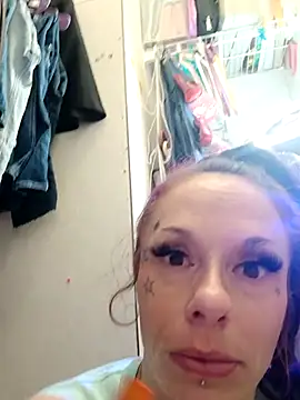 Snapshot of vvictoria_xxx chatting on 03-23-25, 12:26 vvictoria xxx online show from 03-23-25, 12:26