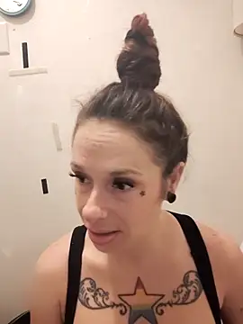 Snapshot of vvictoria_xxx chatting on 09-22-25, 04:14 vvictoria xxx online show from 09-22-25, 04:14