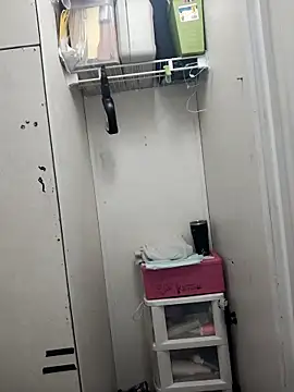 Snapshot of vvictoria_xxx chatting on 10-15-25, 03:17 vvictoria xxx online show from 10-15-25, 03:17