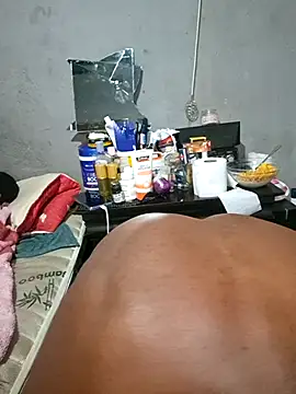 Snapshot of Petrossa chatting on 10-12-25, 06:45 Petrossa online show from 10-12-25, 06:45