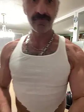 Snapshot of DaddySnowXX chatting on 04-10-26, 05:34 DaddySnowXX online show from 04-10-26, 05:34