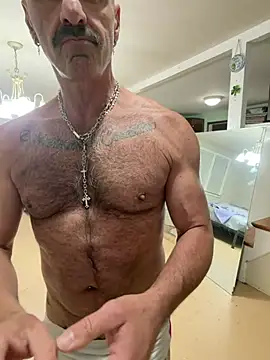 Snapshot of DaddySnowXX chatting on 05-12-26, 03:58 DaddySnowXX online show from 05-12-26, 03:58