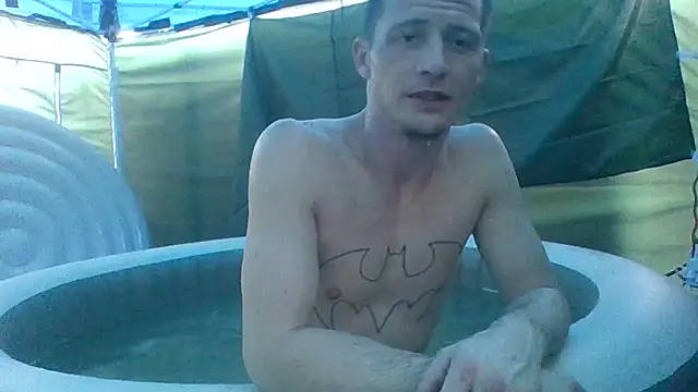 Snapshot of trash4cash chatting on 01-31-25, 02:49 trash4cash online show from 01-31-25, 02:49