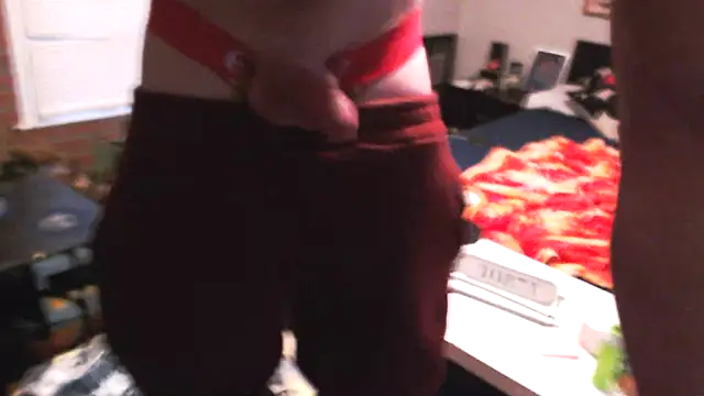 Snapshot of trash4cash chatting on 01-31-25, 11:03 trash4cash online show from 01-31-25, 11:03