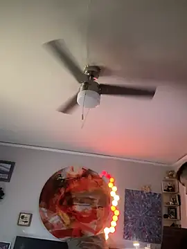 Snapshot of trash4cash chatting on 02-02-25, 03:28 trash4cash online show from 02-02-25, 03:28