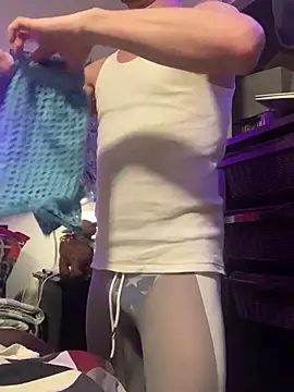 Snapshot of trash4cash chatting on 02-17-25, 01:15 trash4cash online show from 02-17-25, 01:15