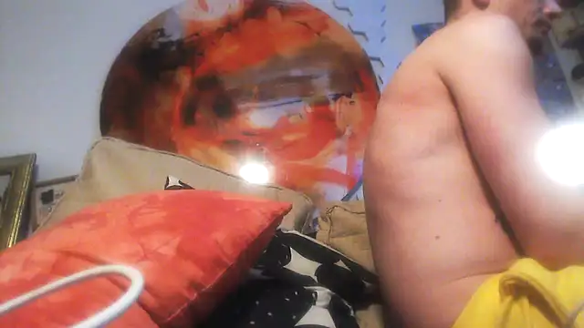 Snapshot of trash4cash chatting on 02-25-25, 05:19 trash4cash online show from 02-25-25, 05:19