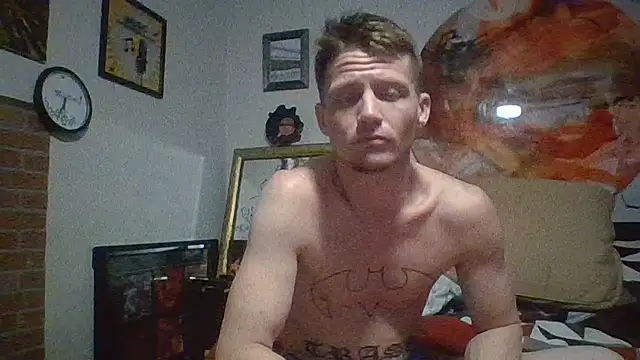 Snapshot of trash4cash chatting on 02-26-25, 01:00 trash4cash online show from 02-26-25, 01:00