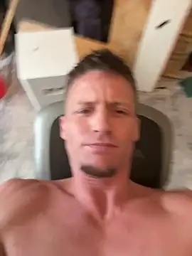 Snapshot of trash4cash chatting on 03-09-25, 05:17 trash4cash online show from 03-09-25, 05:17