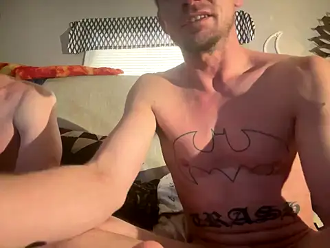 Snapshot of trash4cash chatting on 09-24-25, 03:48 trash4cash online show from 09-24-25, 03:48