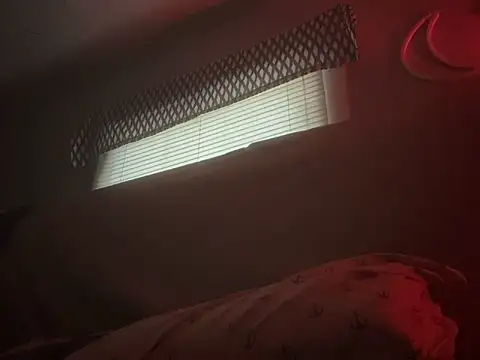 Snapshot of trash4cash chatting on 09-27-25, 02:22 trash4cash online show from 09-27-25, 02:22