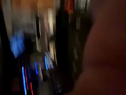 Snapshot of trash4cash chatting on 11-19-25, 07:08 trash4cash online show from 11-19-25, 07:08