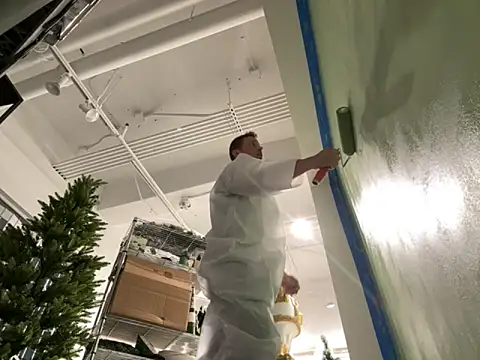 Snapshot of trash4cash chatting on 12-04-25, 01:48 trash4cash online show from 12-04-25, 01:48