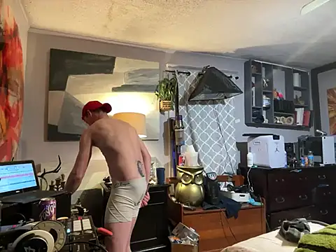 Snapshot of trash4cash chatting on 02-07-26, 07:45 trash4cash online show from 02-07-26, 07:45